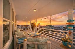 Tidal View Sanctuary Just Steps from the Ocean! - Image 5