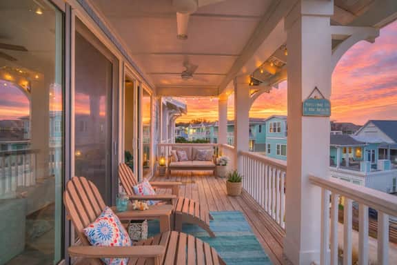 Sea Breeze Retreat · Mins walk to the beach - Image 3