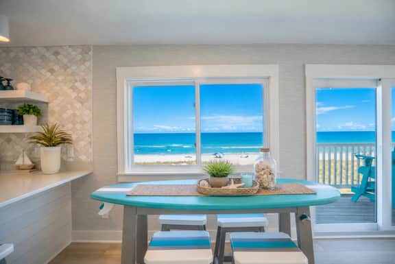 Sun drenched panoramic ocean views 3 king suites - Image 5