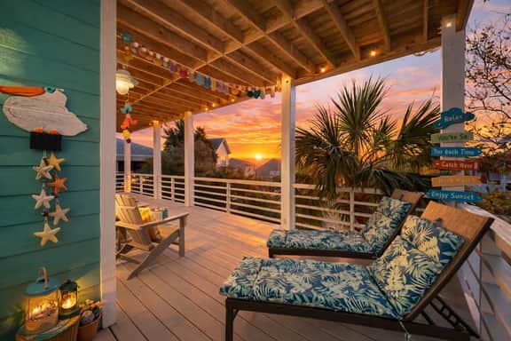 Tidal View Sanctuary Just Steps from the Ocean! - Image 4